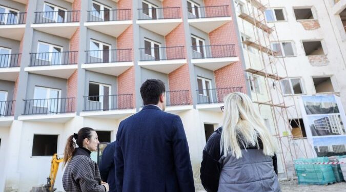 GODINA TË REJA TE ‘STUDENTI’/ Veliaj: Studentët janë prioritet në Tiranë, ndaj çliruam hapësirat e zaptuara