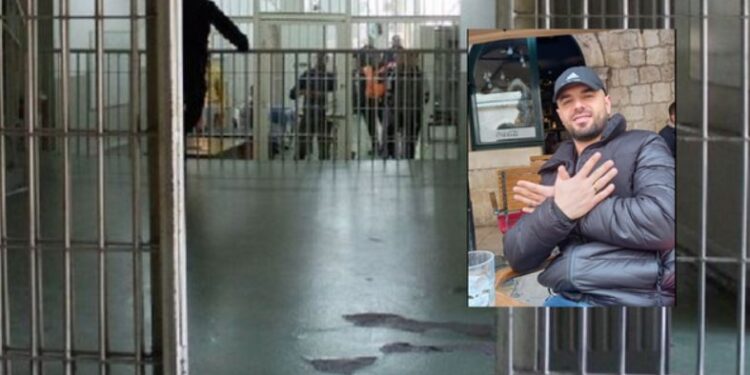 PUBLIKOHET FOTO/ Ky është i dënuari për vrasje, që dhunoi efektivin në burgun e Drenovës