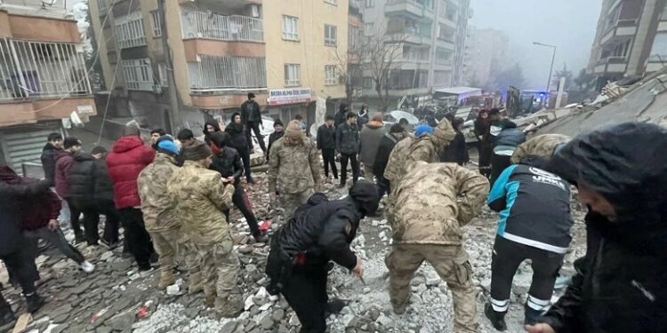 “HOTELI YNË MBETI NË…”/ Skuadra shqiptare e mundjes i shpëton tërmetit në Turqi