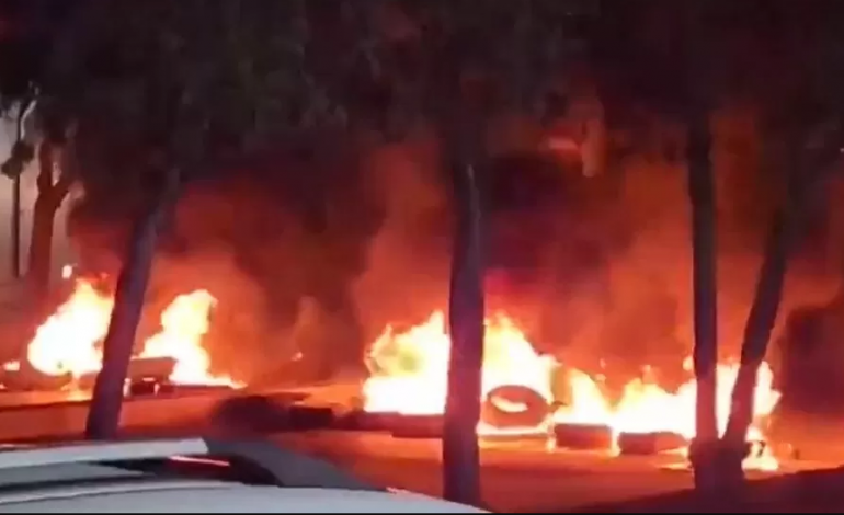 “GRUAJA, JETA, LIRIA”/ Ndizen sërish protestat në Iran, demonstruesit marshojnë kundër ligjit me vdekje