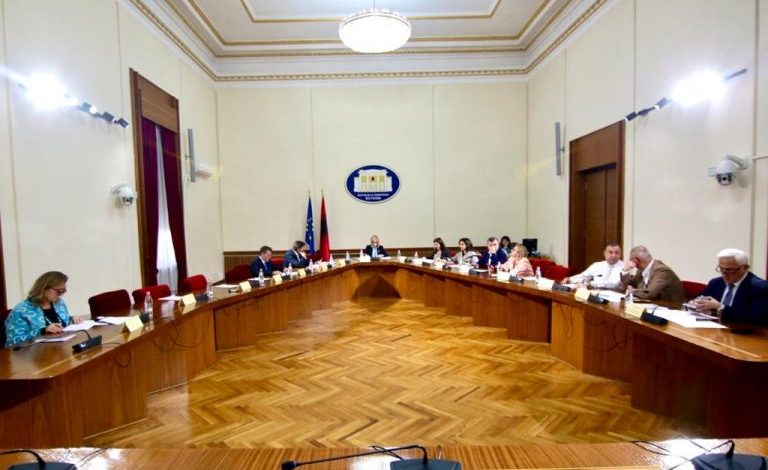 MOCION ME DEBAT ME RAMËN DHE ÇËSHTJA MCGONIKAL/ Çfarë pritet të vendoset për kërkesat e PD-së në Konferencën e Kryetarëve