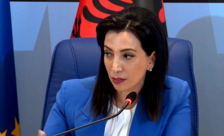 MOTI I FTOHTË/ Kushi: Kemi kërkuar në mënyrë urgjente pajisjen me sistem ngrohjeje për 28 shkolla