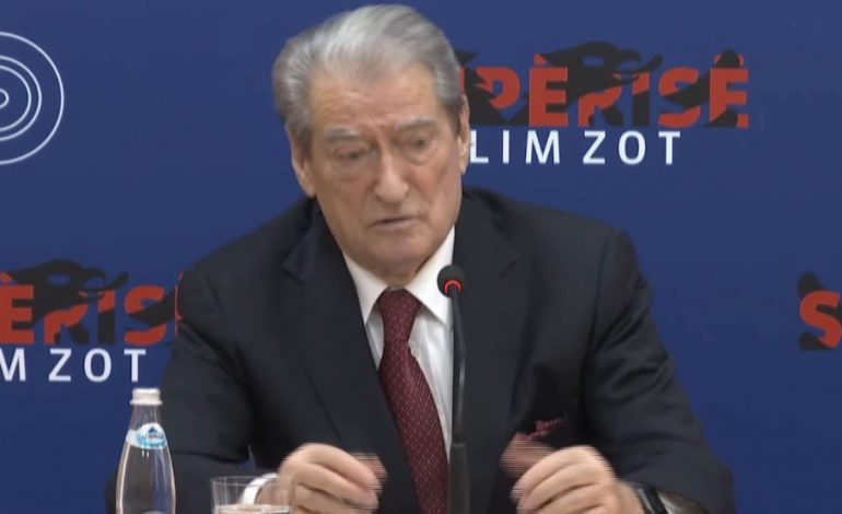 “RAMA NJË KALBËSIRË”/ Berisha me tone të ashpra: PD s’e lëshon Parlamentin. T’i çojmë mesazhin…