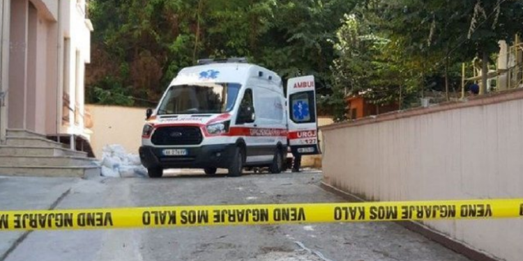 NGJARJE E RËNDË NË TIRANË/ Punëtori bie nga lartësia dhe ndërron jetë