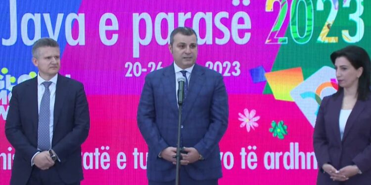 JAVA GLOBALE E PARASË/ Sejko: Sot 70% e popullsisë ka një llogari bankare