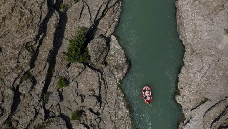 ARTIKULLI PËR VJOSËN/ 'Euronews Green': Shqipëria mbrojti lumin e fundit të egër në Europë, e shpalli Park Kombëtar