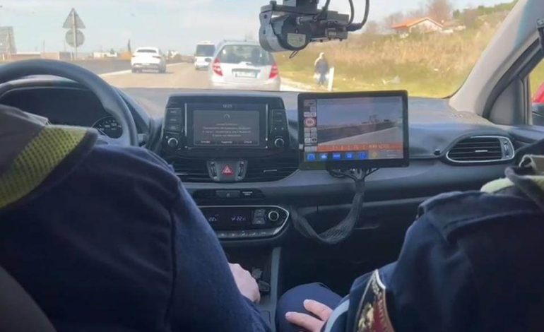 THIRRJE SHOFERËVE/ Policia kontrolle me drone dhe kamera: Kujdesuni, respektoni shpejtësinë