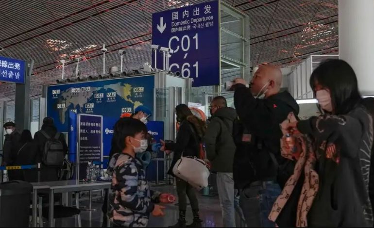 COVID-19/ SHBA do të ndërpresë testimin e detyrueshëm për udhëtarët nga Kina