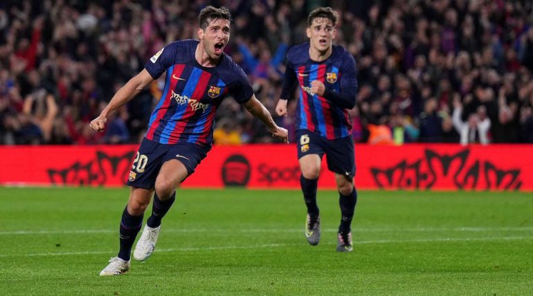 SPEKTAKËL NË 'EL CLASICO'/ Barcelona “vret” garën për titull në La Liga, katalanasit “fikin” Realin