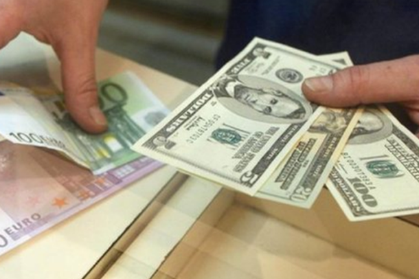 KËMBIMI VALUTOR, 8 MARS/ Çfarë po ndodh sot me euron dhe dollarin?
