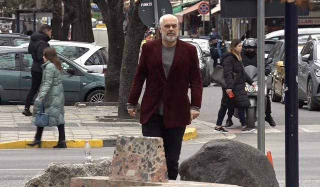 ZGJEDHJET E 14 MAJIT/ Rama mbledh kryesinë e PS-së