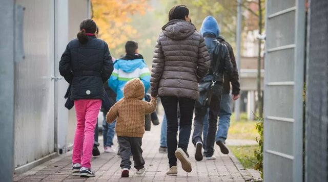 “SHUMICA E TYRE VIJNË NGA SHQIPËRIA”/ Gjermania po ‘lufton’ me një fluks të ri emigrantësh nga Ballkani Perëndimor