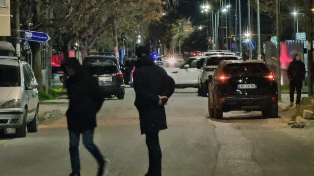 SULMI/ Detajet e REJA: Një person eci më këmbë drejt TCH dhe njoftoi atentatorët, dy prej tyre hapën zjarr…