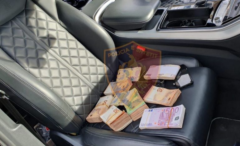 DETAJET/ Kush është komandanti i RENEA-s, qe u kap me 113 mijë euro në “Audi” (EMRI)