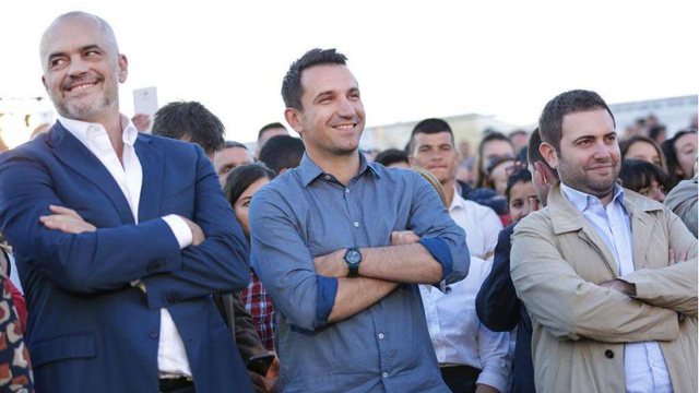 “DUHET NË VIJËN E PARË, ËSHTË STRATEG”/ Veliaj flet për kandidimin e Endri Fugës në Këshillin Bashkiak