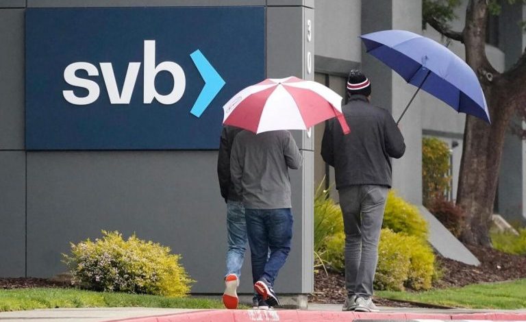 BRITANI E MADHE/ Bankave u është dhënë 24 orë për të shpëtuar degën e Silicon Valley Bank nga falimentimi