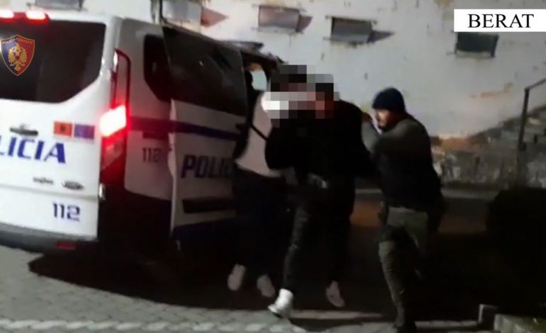 EMRI/ Prodhonte dhe shiste kanabis, arrestohet 23-vjeçari në Kuçovë