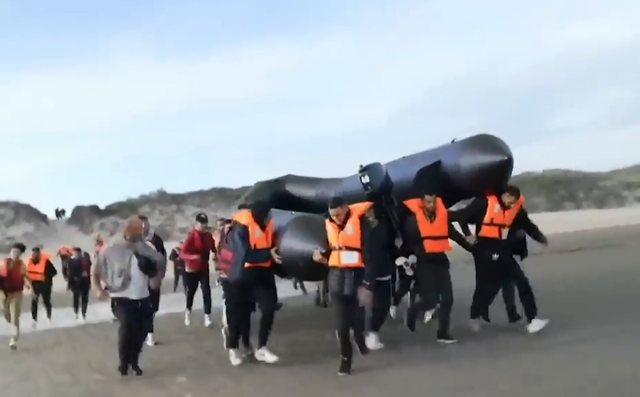 “JU LUTEM, MOS SHKONI…”/ I riu shqiptar rrëfen aventurën e tij e të shokëve për të kaluar La Manshin