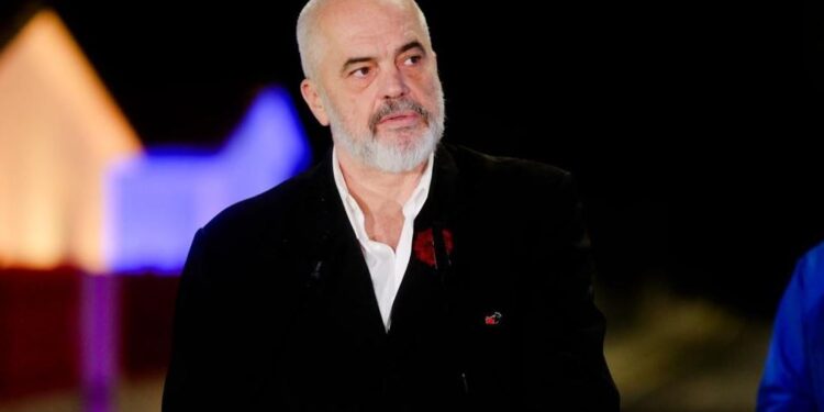 PUBLIKON PAMJET NGA GJIMNAZI I RI NË SUKTH/ Rama: Kushte mësimore sipas standardeve të BE