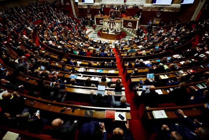 FRANCË/ Miratohet në senat rritja e moshës së daljes në pension. Pritet votimi në…