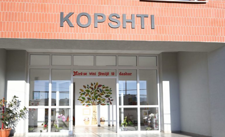 HAPET KOPËSHTI MË I RI NË TIRANË/ Veliaj: Bëjmë më të mirën për fëmijët. Ata që bllokojnë punët e mira…