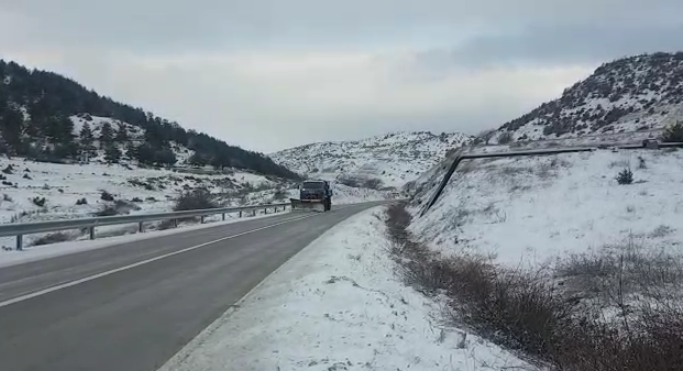 MOTI SËRISH “KTHESË”/ Qarku i Korçës zbardhet nga dëbora