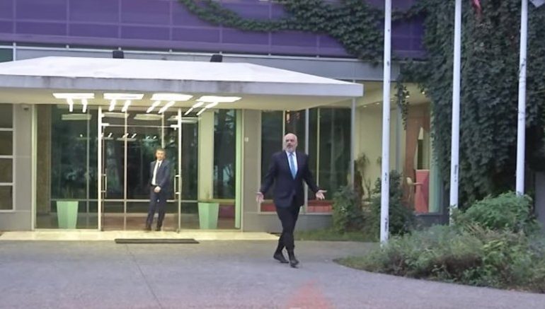 “DUA ANGAZHIM…”/ Përfundon mbledhja e Grupit Parlamentar të PS, zbardhen porositë e Ramës