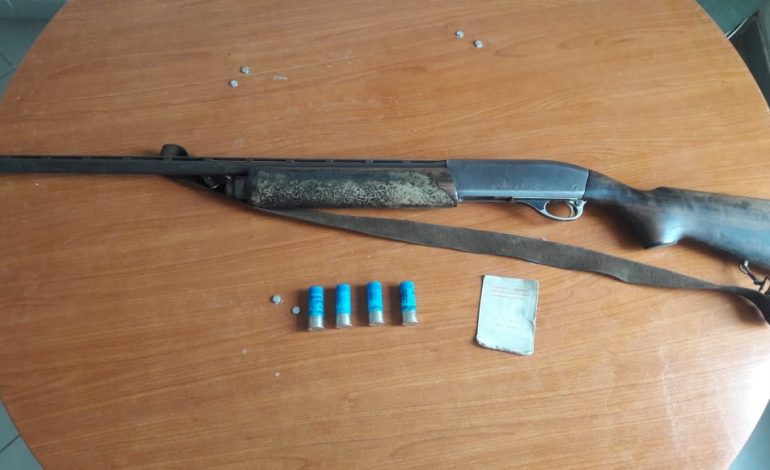 EMRI/ Plagosi me armë gjahu 49-vjeçarin në Kurbin pas konfliktit banal, lokalizohet dhe kapet autori