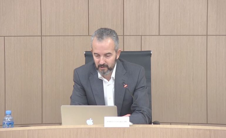 14 MAJI/ Nis mbledhja, KQZ shqyrton kërkesën e grupit të Alibeajt