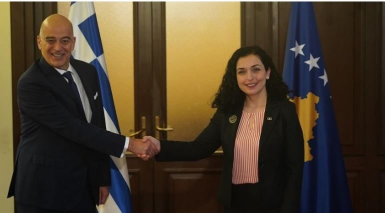MINISTRI I JASHTËM GREK SOT NË KOSOVË/ Pritet të takohet me Osmanin