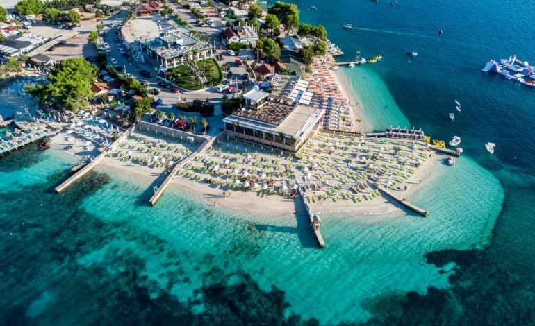 “PLAZHE ME RËRË DHE QYTETE MESJETARE…”/ Shqipëria, një nga destinacionet më trendi në Europë në 2023