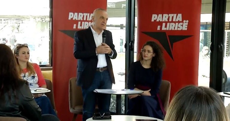 “NË 14 MAJ RIKTHEHET…”/ Meta: Mbyllja e kufijve nuk është zgjidhje për largimin e njerëzve
