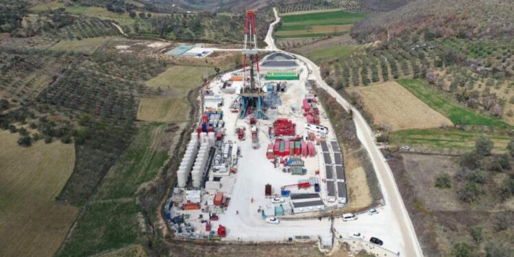 ZBULIMI NE SHPIRAG/ Shell synon të nxjerrë 7-8 milionë euro naftë në ditë