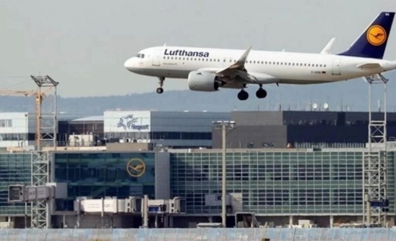 “RRITJE TË PAGAVE…”/ Të hënën grevë në aeroportet gjermane, pezullohen 351 fluturime