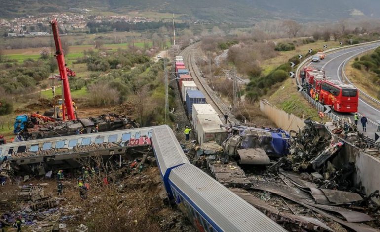 PËRPLASJA E TRENAVE/ Sërish grevë 24 orëshe në Greqi, paralizohet transporti, mbyllen shkollat dhe shërbimet publike