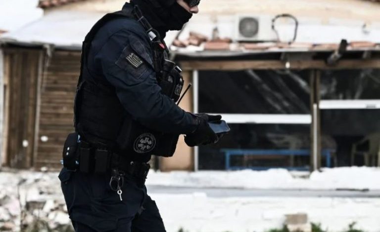 SHKATËRROHET BANDA KRIMINALE NË GREQI/ Pesë të arrestuar, mes tyre një shqiptar