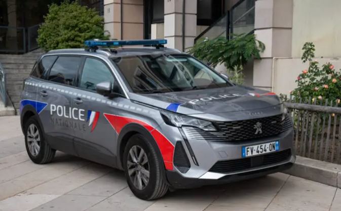 IU GJETËN 3 KG HEROINË DHE PARA NË MAKINË/ Arrestohet 32-vjeçari shqiptar në Francë