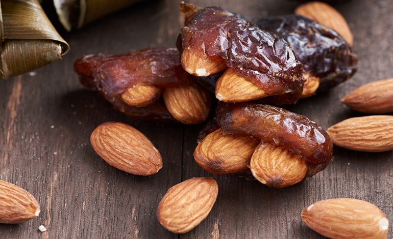 BAJAME DHE HURMA ARABIE/ Formula perfekte për gjumë të qetë