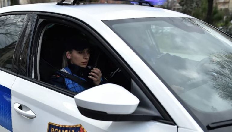 DITA NDËRKOMBËTARE E GRAVE/ Drejtori i Policisë Rrumbullaku mesazh urimi për policet femra: Gëzuar 8 Marsin