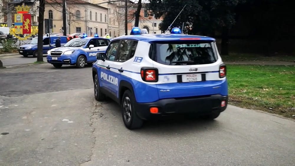 SULMON POLICËT ITALIANË/ I gjenden pajisje për vjedhje në makinë, arrestohet shqiptari