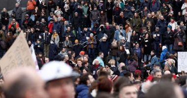 PAVARËSISHT PROTESTAVE/ Senati francez miraton reformën për rritjen e moshës së pensionit