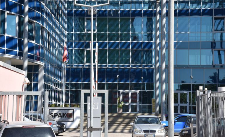 NËN AKUZË PËR KORRUPSION/ Burg ish-inspektorit të Agjencisë së Trajtimit të Pronave