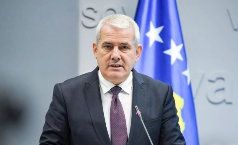 ARRESTIMI I SERBIT/ Reagon ministri i Kosovës: Krimet e luftës as nuk i harrojmë e as nuk i falim