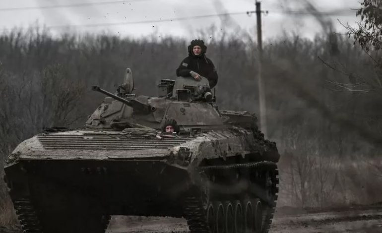 LUFTA/ Rusia dhe Ukraina raportojnë humbje të mëdha. Zelensky: Mbi 1000 vdekje në ditët e fundit