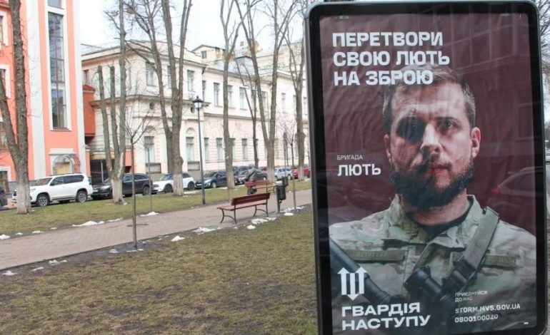 AGRESIONI RUS/ Mijëra ukrainas i bashkohen Gardës Ofensive