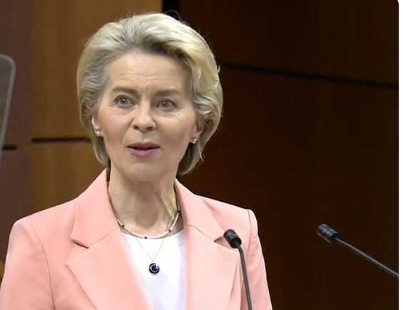 “IU BASHKUA USHTRISË NË LUFTËN RUSE”/ Ursula von der Leyen: Gratë e Ukrainës një frymëzim për të gjithë ne!