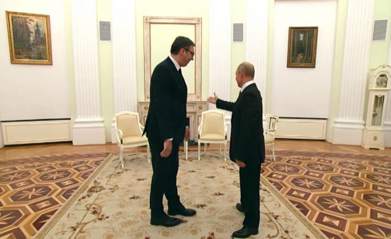 “A MENDONI VËRTET SE…”/ Urdhër-arresti ndërkombëtar ndaj Putinit, Vuçiç merr në mbrojtje presidentin rus