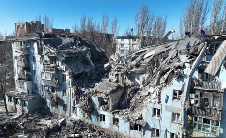 LUFTA NË UKRAINË/ Njëmbëdhjetë të vdekur nga sulmi raketor rus në Zaporizhia, mes tyre edhe fëmijë