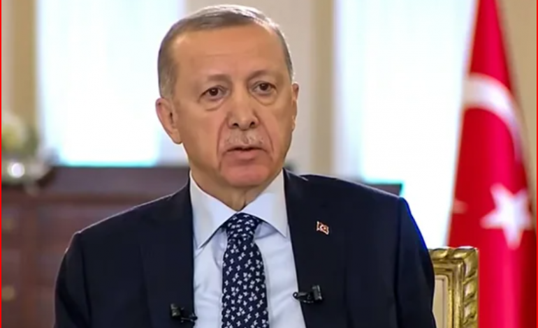 PAMJET/ Erdogan në gjendje të keqe shëndetësore, sëmuret papritur në transmetim live