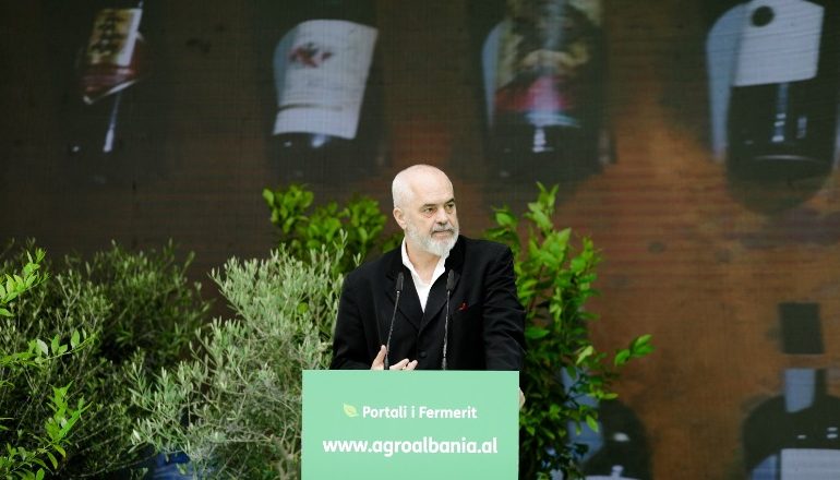 DREJT PAGËS MESATARE 900 EURO/ Rama: Arritje historike, falë rritjes së ekonomisë në të gjitha dimensionet…